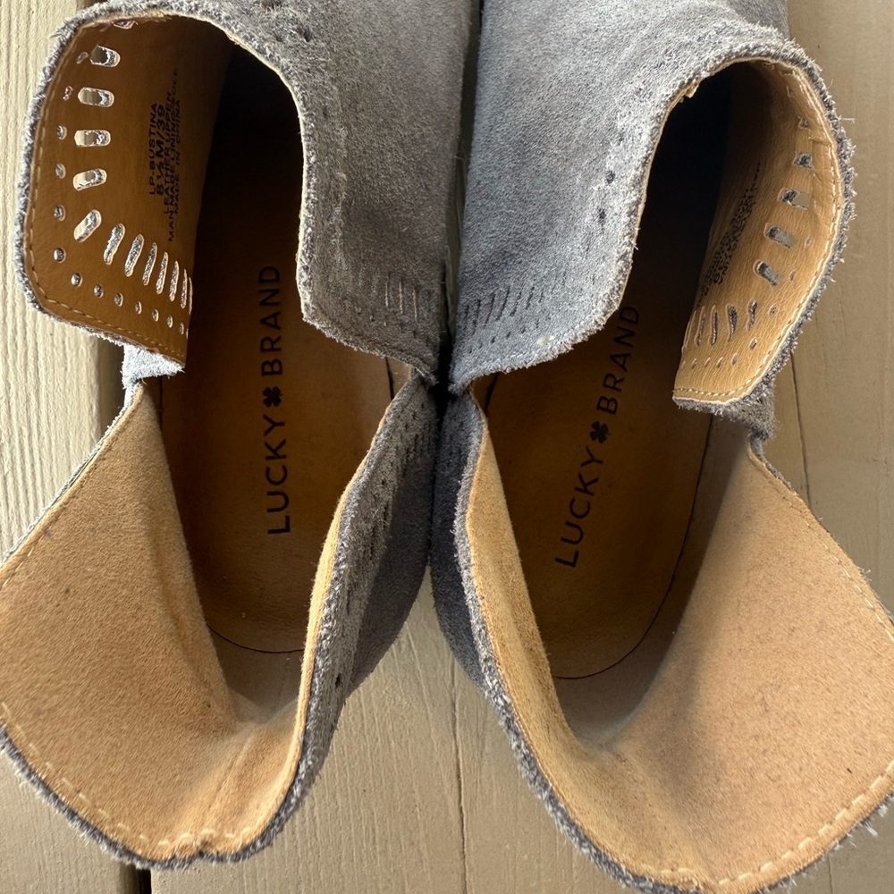 Lucky Bustina Suede Ankle Boots sz 8.5 - Picture 5 of 7